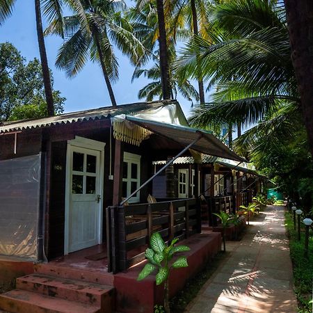 Lotus Feet Beach Resort Morjim Exteriér fotografie