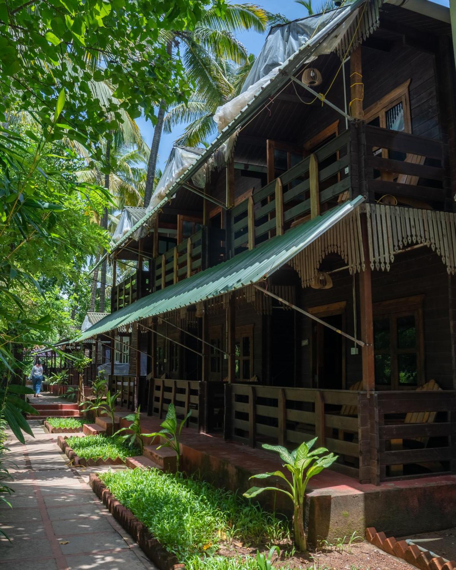 Lotus Feet Beach Resort Morjim Exteriér fotografie